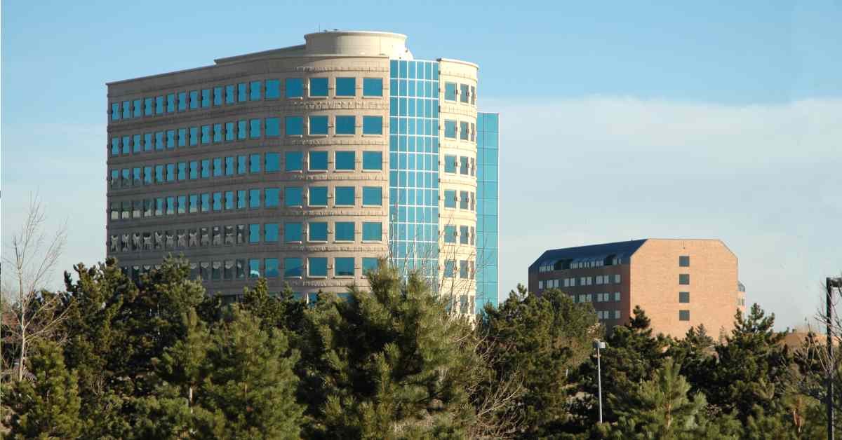 Guide-to-Building-Management-Systems-featured-image-5fb7f3548da40